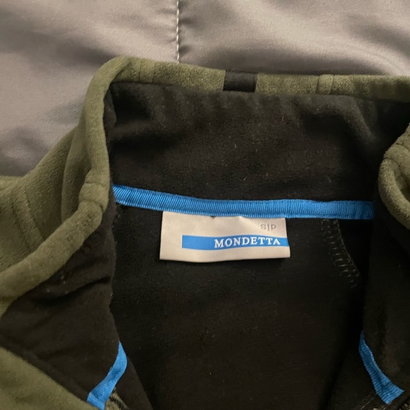 Mondetta Green Zip up - Picture 2 of 2